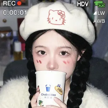 Kawaii Hello Kitty Cepuri Anime Sanrio Manu Melodiju Cute Meitene Retro Izskatās Mazi Beretes Vilnas Salds Universāls Studentu Saglabāt Siltu Cepuri Jaunas